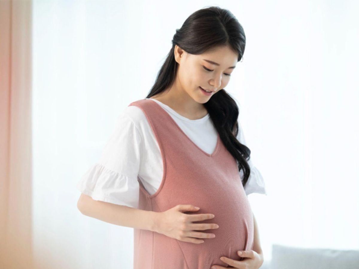 Phụ nữ mang thai không nên thực hiện phẫu thuật mí đôi