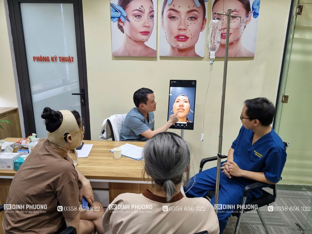 Quy trình phẫu thuật căng da cổ