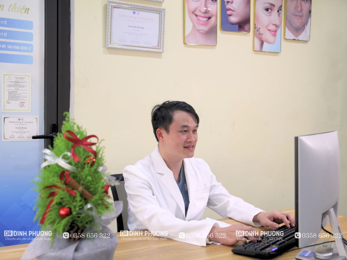 Bác sĩ CKII Trần Đình Phượng hơn 15 năm kinh nghiệm lâm sàng trong lĩnh vực phẫu thuật tạo hình – thẩm mỹ