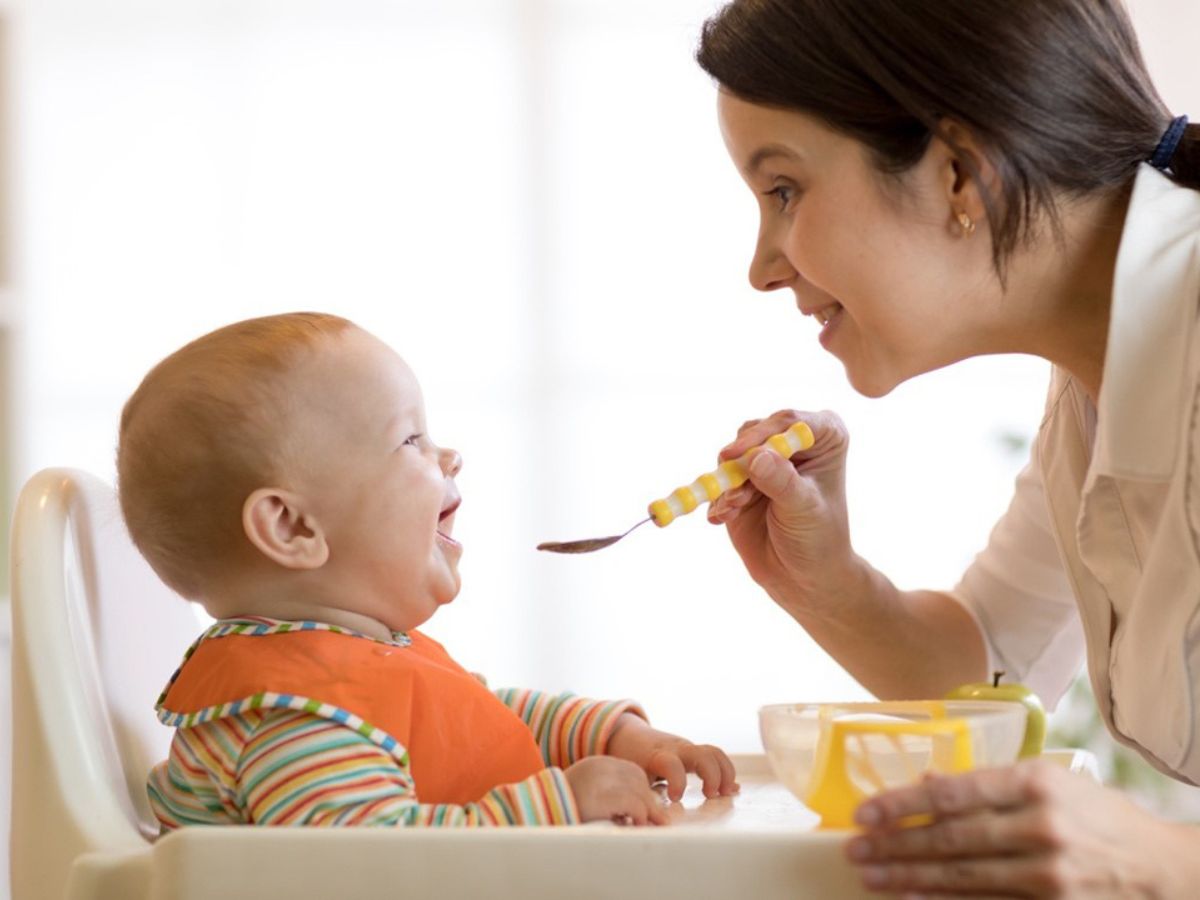 Hướng dẫn chăm sóc trẻ sau phẫu thuật điều trị di chứng lỗ hổng mũi miệng 