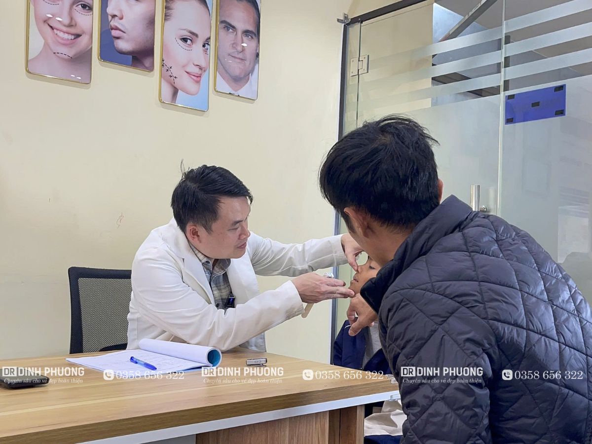 Di chứng thông mũi miệng sau phẫu thuật khe hở môi - vòm có thể khiến trẻ bị rối loạn phát âm